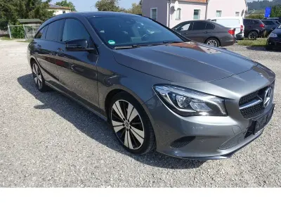 Gebraucht Mercedes CLA200 Shooting Brake Style 156 PS (114 kW) 2017 Grau Kombi