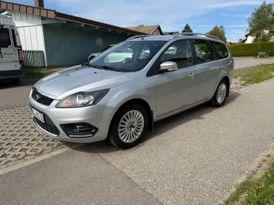 Gebraucht Ford Focus 125 PS (91 kW) 2010 Grau Kombi