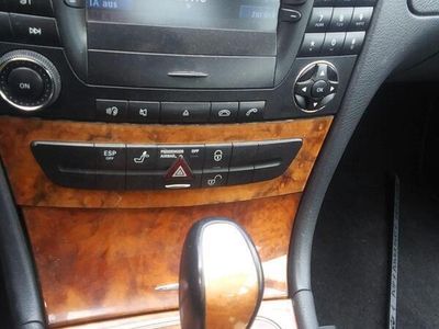 Mercedes E320