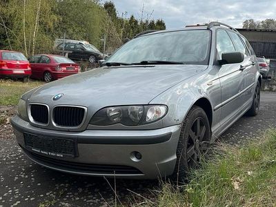 Usata BMW 318 143 CV (105 kW) 2005 Argento Station wagon