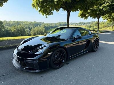 Porsche 718 Cayman GT4