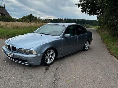 BMW 525