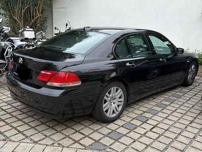 BMW 750