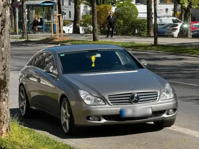 Begagnad Mercedes CLS500 AMG 306 HK (225 kW) 2005 Grå Sportkupé