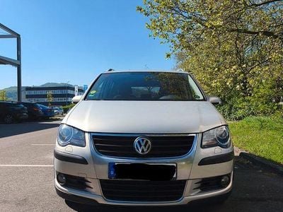 Second-hand VW Touran Cross 140 CP (102 kW) 2009 Gri Monovolum