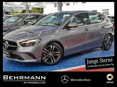 Grau Gebraucht 2024 Mercedes B180 Progressive Van / Kleinbus | 29.980 € (Fairer Preis)