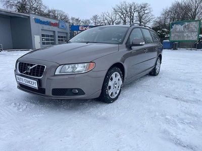 Gebraucht Volvo V70 Momentum 185 PS (136 kW) 2008 Braun Kombi