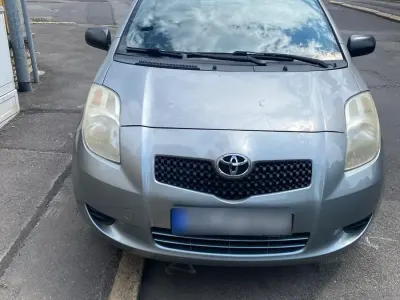 Gebraucht Toyota Yaris 87 PS (63 kW) 2008 Grau Kleinwagen