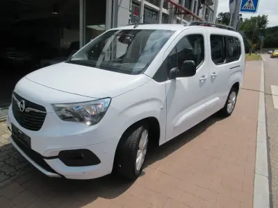 Gebraucht Opel Combo Life Ultimate 131 PS (96 kW) 2023 Weiß Van / Kleinbus