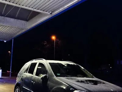 Gebraucht Mercedes ML320 224 PS (164 kW) 2006 Blau SUV