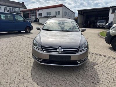 Second-hand VW Passat Comfortline 170 CP (125 kW) 2011 Maro Break