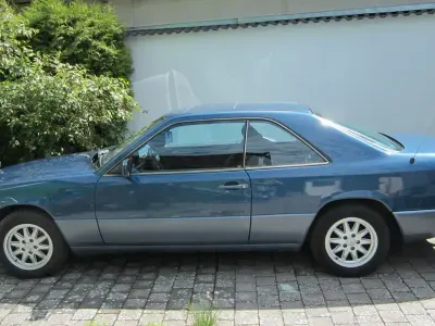 Gebraucht Mercedes 230 132 PS (97 kW) 1989 Blau Coupé