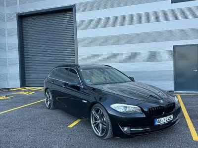 Gebraucht BMW 530 Performance 258 PS (189 kW) 2013 Schwarz Kombi
