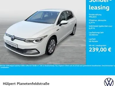 Gebraucht VW Golf VIII Style 131 PS (96 kW) 2024 Pure white Limousine