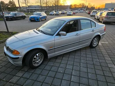 Gebraucht BMW 320 150 PS (110 kW) 1999 Silber Limousine