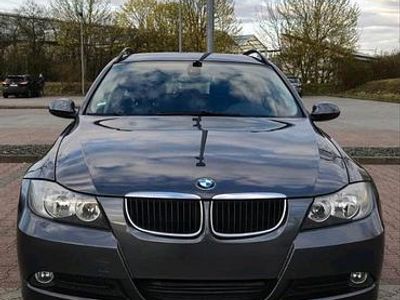 Gebraucht BMW 318 171 PS (125 kW) 2007 Grau Kombi