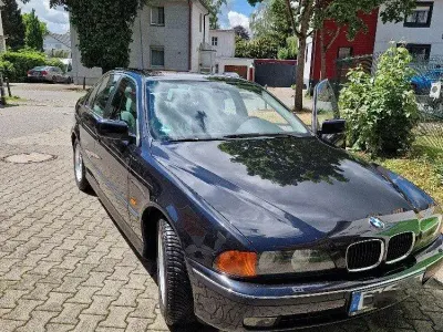 Gebraucht BMW 523 175 PS (128 kW) 2000 Schwarz Limousine