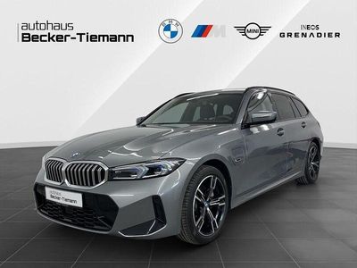 Gebraucht BMW 320e M Sport 163 PS (119 kW) 2022 Skyscraper grau Kombi