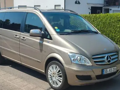 Gebraucht Mercedes Viano 224 PS (164 kW) 2010 Braun Van / Kleinbus