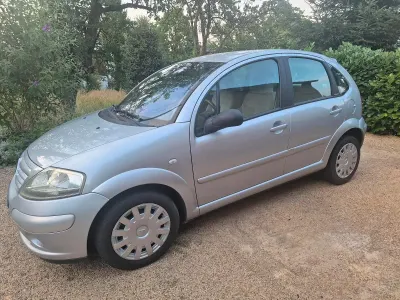 Gebraucht Citroën C3 109 PS (80 kW) 2004 Silber Kleinwagen