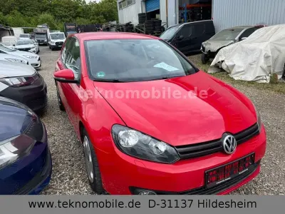 Gebraucht VW Golf VI 90 PS (66 kW) 2009 Rot Kleinwagen