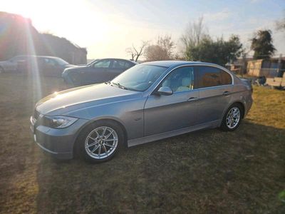 Gebraucht BMW 325 218 PS (160 kW) 2005 Blau Limousine