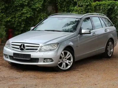 Gebraucht Mercedes C220 170 PS (125 kW) 2009 Iridiumsilber Kombi