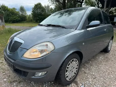 Gebraucht Lancia Ypsilon 80 PS (58 kW) 2004 Grau Kleinwagen