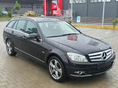 Gebraucht Mercedes C250 204 PS (150 kW) 2010 Schwarz Kombi