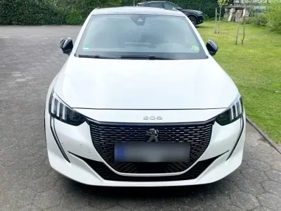 Gebraucht Peugeot 208 GT 136 PS (100 kW) 2022 Weiß Kleinwagen