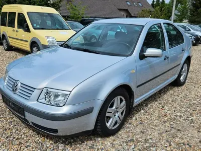 Gebraucht VW Bora Basis 116 PS (85 kW) 1998 Silber Limousine