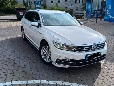Gebraucht VW Passat Comfortline 190 PS (139 kW) 2018 Weiß Kombi
