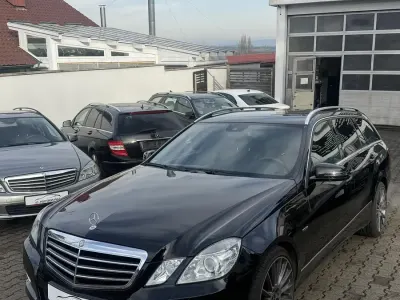 Gebraucht Mercedes E250 204 PS (150 kW) 2010 Schwarz Kombi