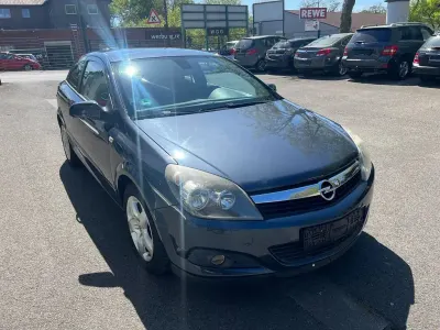 Begagnad Opel Astra GTC Edition 116 HK (85 kW) 2007 Grå Sedan