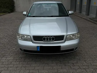 Gebraucht Audi A4 Design 125 PS (91 kW) 2000 Silber Limousine