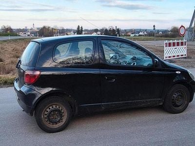 Gebraucht Toyota Yaris 68 PS (50 kW) 2001 Schwarz Kleinwagen