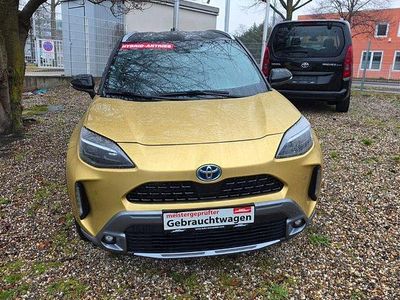 Gold Gebraucht 2021 Toyota Yaris Cross SUV | 24.890 € (Etwas zu teuer)