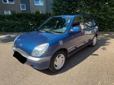 Gebraucht Daihatsu Sirion 55 PS (40 kW) 2000 Blau Kleinwagen
