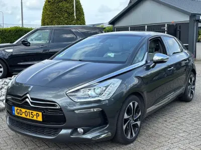 Gebraucht Citroën DS5 120 PS (88 kW) 2015 Grau Kleinwagen