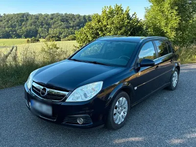 Gebraucht Opel Signum Edition 140 PS (102 kW) 2007 Blau Kleinwagen