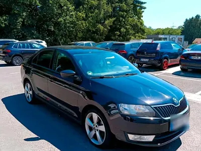 Gebraucht Skoda Rapid 105 PS (77 kW) 2013 Schwarz Kleinwagen