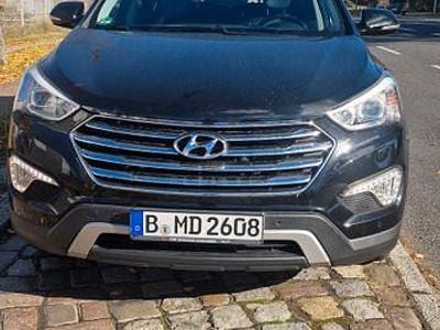 Hyundai Grand Santa Fe