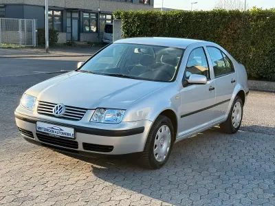 Gebraucht VW Bora 101 PS (74 kW) 1999 Silber Limousine
