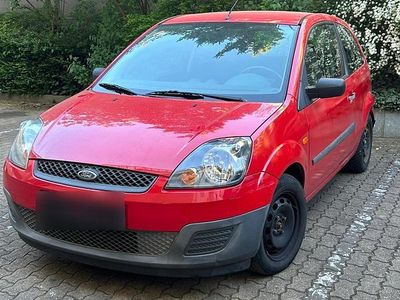 Usata Ford Fiesta 60 CV (44 kW) 2006 Rosso Utilitaria