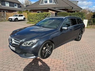 Gebraucht Mercedes E220 170 PS (125 kW) 2015 Grau Kombi