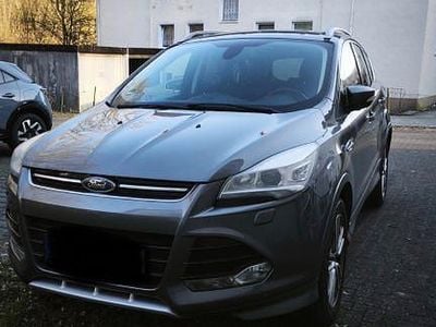 Gebraucht Ford Kuga Titanium 140 PS (102 kW) 2014 Grau SUV