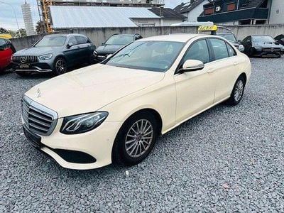 Hellelfenbein unilack Gebraucht 2019 Mercedes E200 Limousine | 14.750 € (Guter Preis)