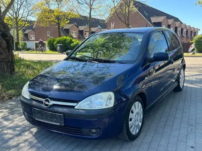 Usata Opel Corsa Elegance 75 CV (55 kW) 2003 Blu Utilitaria