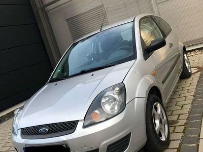 gebraucht Ford Fiesta 1.3