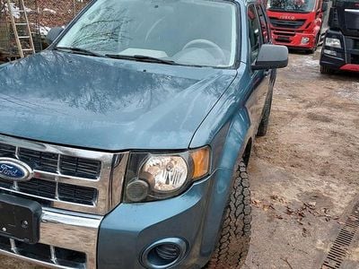 Grau Gebraucht 2009 Ford Escape SUV | 5.900 €